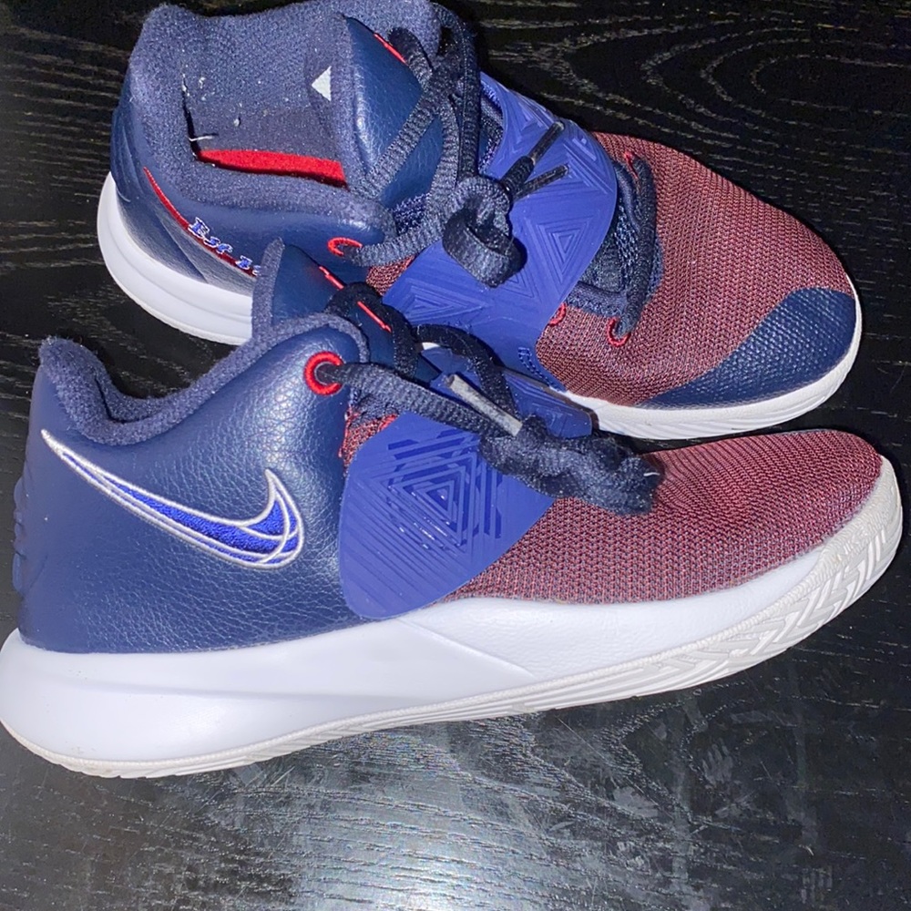 Nike Boys Kyrie Flytrap